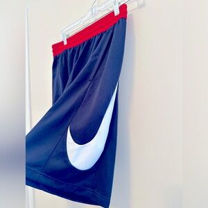 NIKE SHORTS